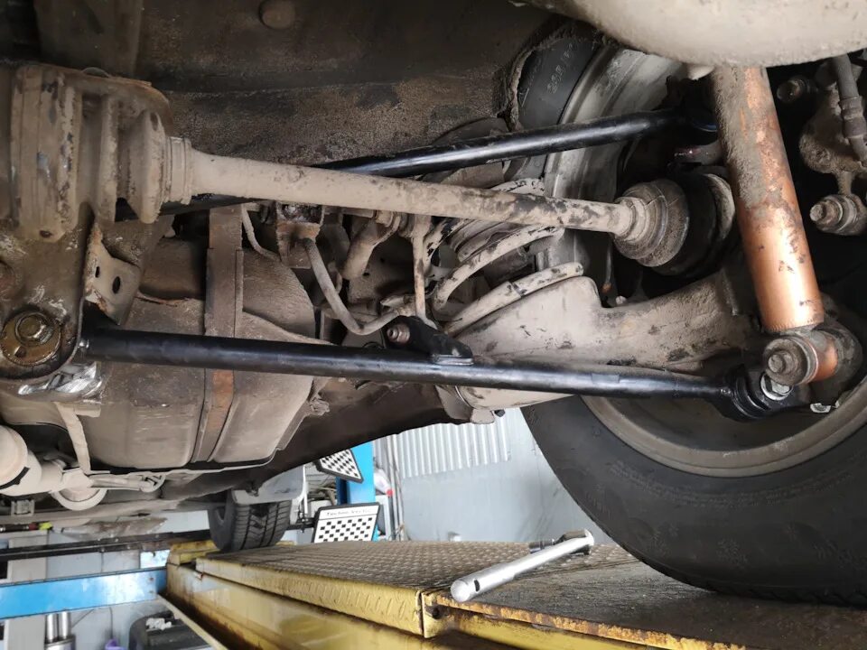 стук в задних рычагах рав 4. Rav 4 2004 задняя подвеска. передняя подвеска toyota rav4. подвеска тойота рав 4 4 поколения. стуки спереди audi a2.