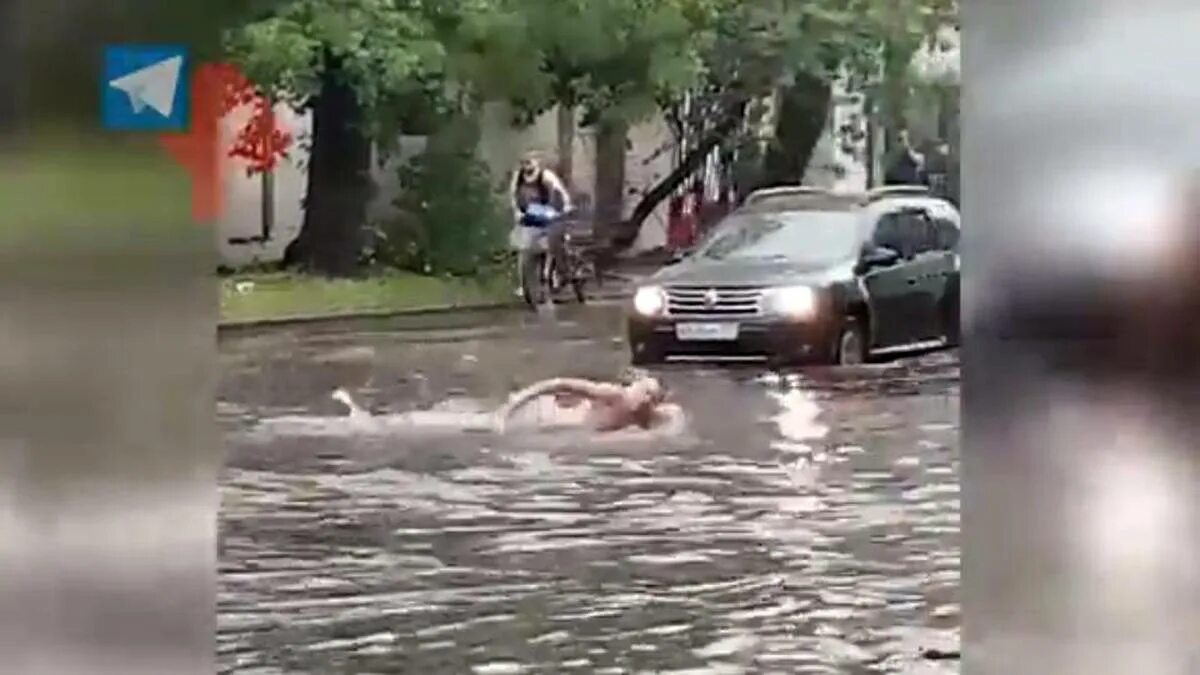 Сильный дождь лил в продолжение двух дней