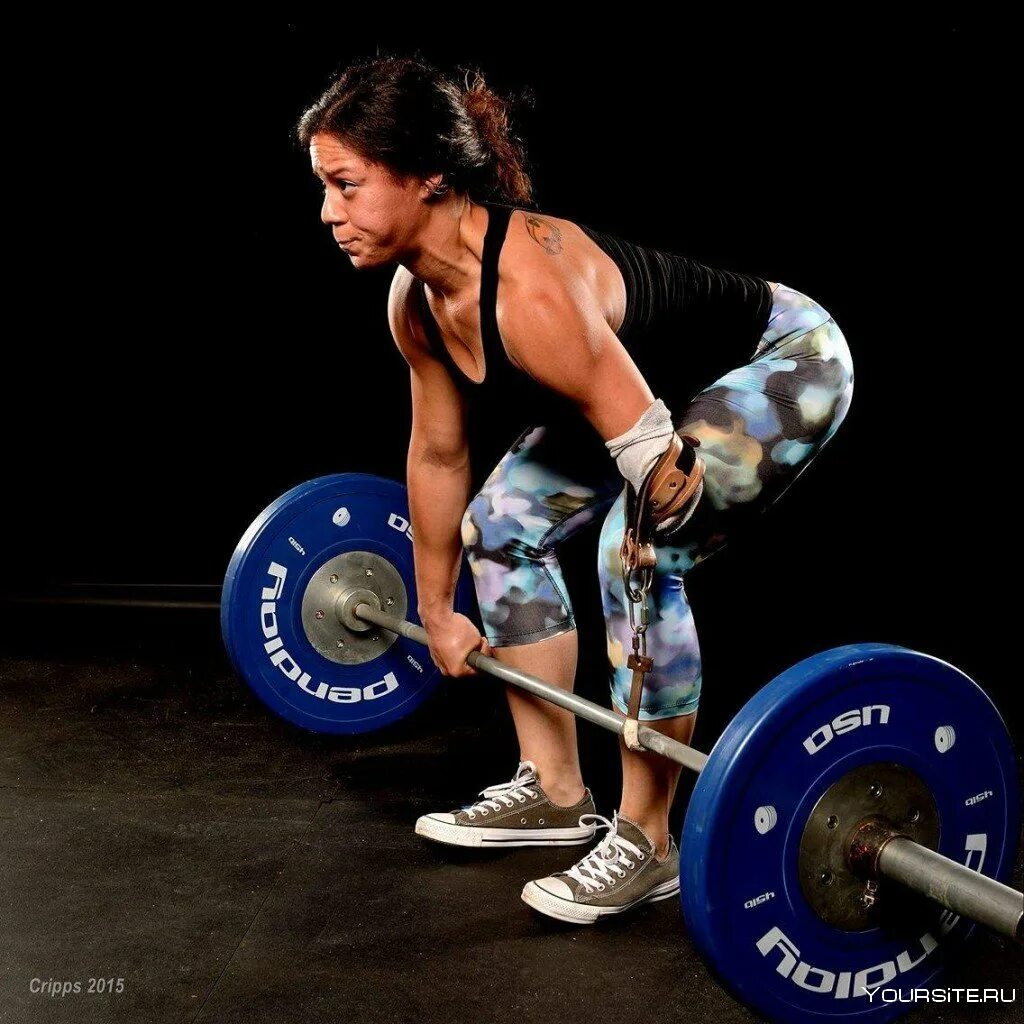 Тяга штанги девушки. Становая тяга сумо. тяга сумо со штангой техника. пауэрлифтинг становая тяга. становая тяга классика пауэрлифтинг.
