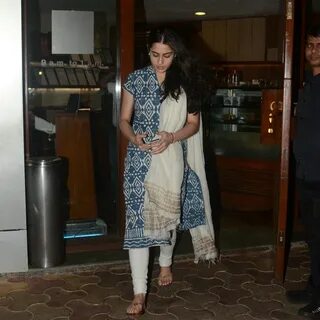 Fashion, Sara ali khan, Khan.