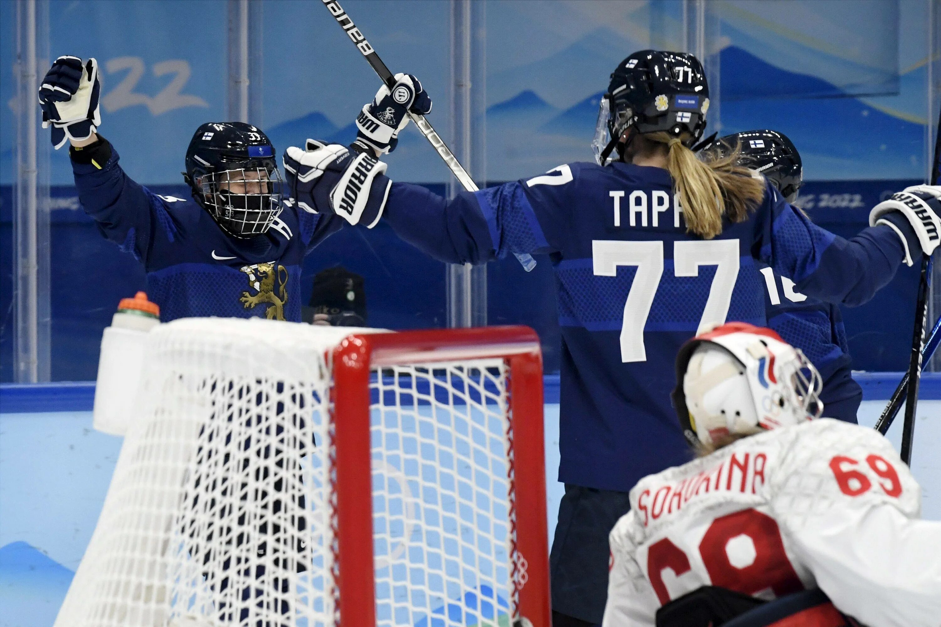 Россия финляндия 6 5. Россия Финляндия хоккей 2022. Женская сборная Финляндии по хоккею. Финляндия хоккей Олимпийские игры.