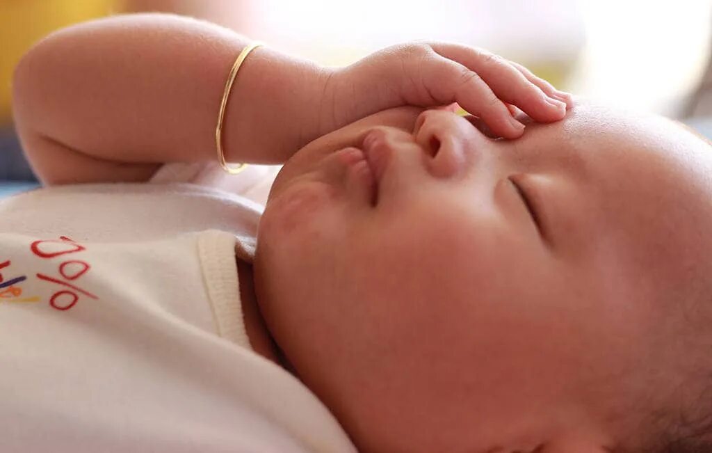 Ребенок проснулся ночью. Ребенок просыпается. Как отучить ребёнка от укачиваний перед сном. 7 месяцев ребенку просыпается ночью. 7 месяцев ребенку просыпается ночью.