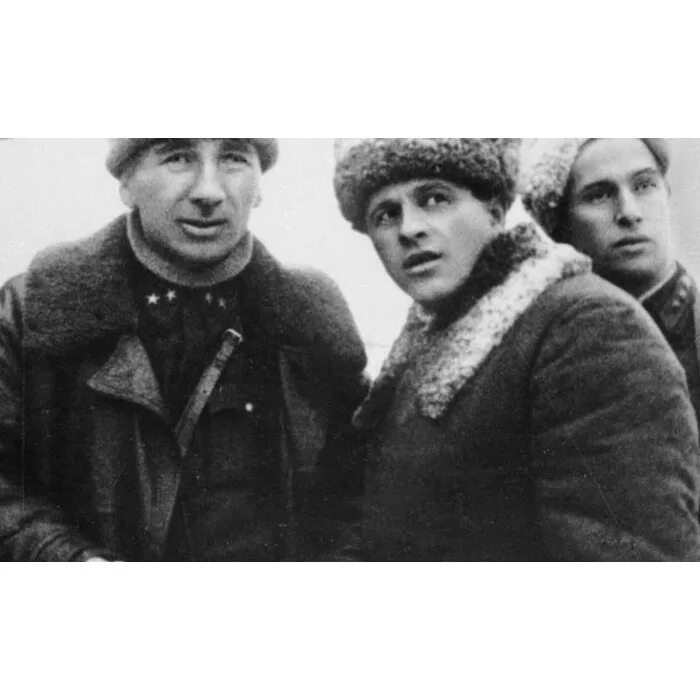 Лев доватор участвовал