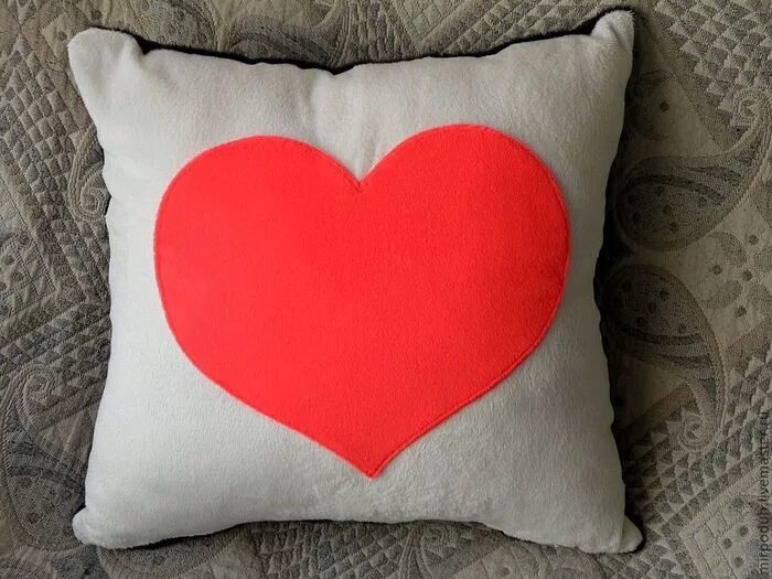 Сшить подушку. Подушка. Подушка своими руками для декора. Декоративные подушки с ушками. Идеи декоративных подушек.
