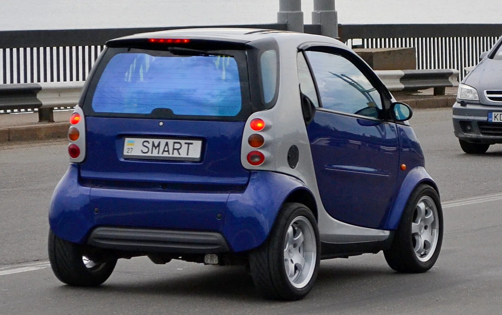 Купить смарт сити. Mercedes Smart City. Smart City Coupe. Смарт Сити купе. Маленький автомобиль для города.