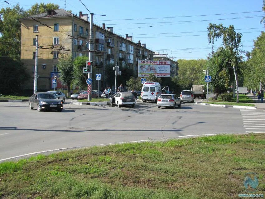 Проспект бардина в новокузнецке. Бардина 38 новокузнецк. Невского 2 новокузнецк. Бардина 26 новокузнецк. Бардина 28 новокузнецк.