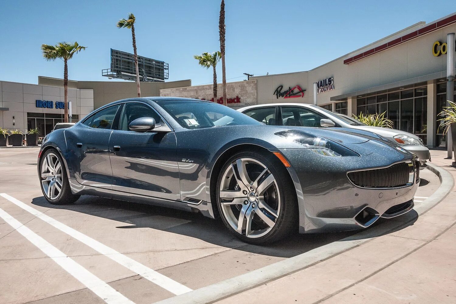 Fisker Karma. Chrome Fisker Karma. Karma суперкар. Fisker 2016.