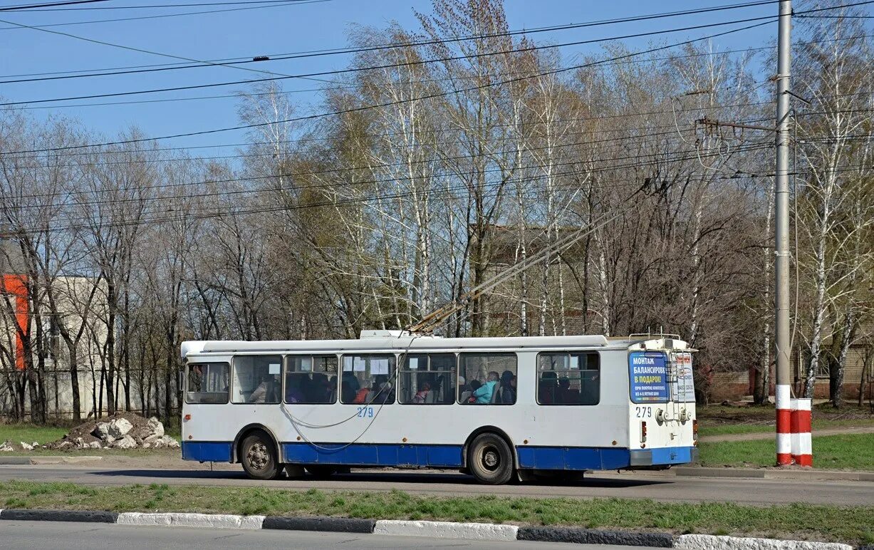 Троллейбус двигался со. Зиу 682 балаково. троллейбус зиу-682г-016.04. балаковский троллейбус. троллейбус зиу 682 салон.