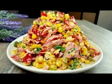 Салат мексиканский с копченой колбасой