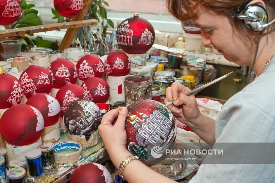 Сайт фабрики ариэль нижний. Фабрика игрушек Ариель в Нижнем Новгороде. Ариэль фабрика елочных игрушек в Нижнем Новгороде. Нижний Новгород Ариэль фабрика елочных мастер класс. Экскурсия на фабрику елочных игрушек Нижний Новгород.