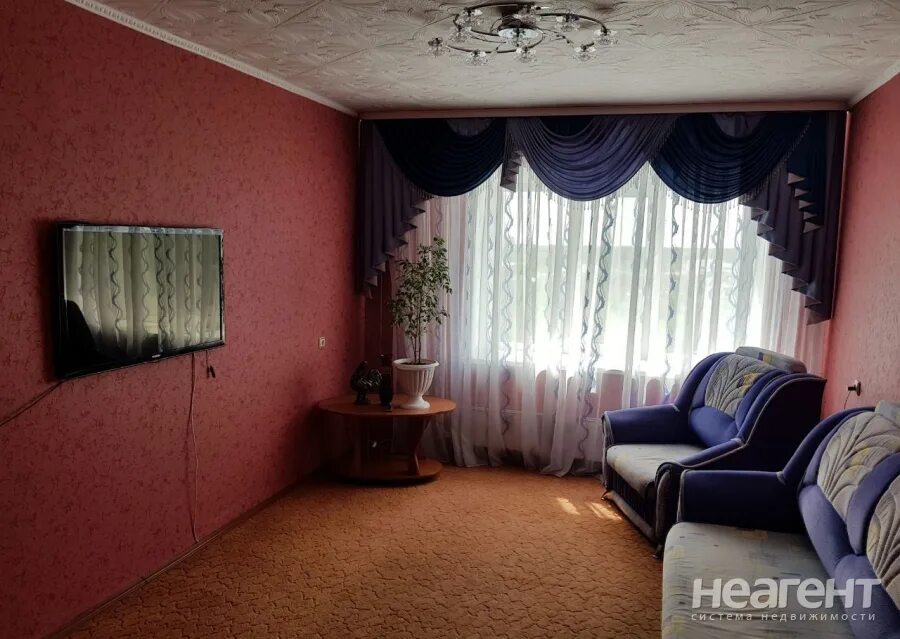 Город стрежевой квартира. Стрежевой 306-307 дом в 3 микрорайоне. Квартира на сутки стрежевой. Квартиры в стрежевом дом 402б. Квартиры стрежевой 3х комнатные.