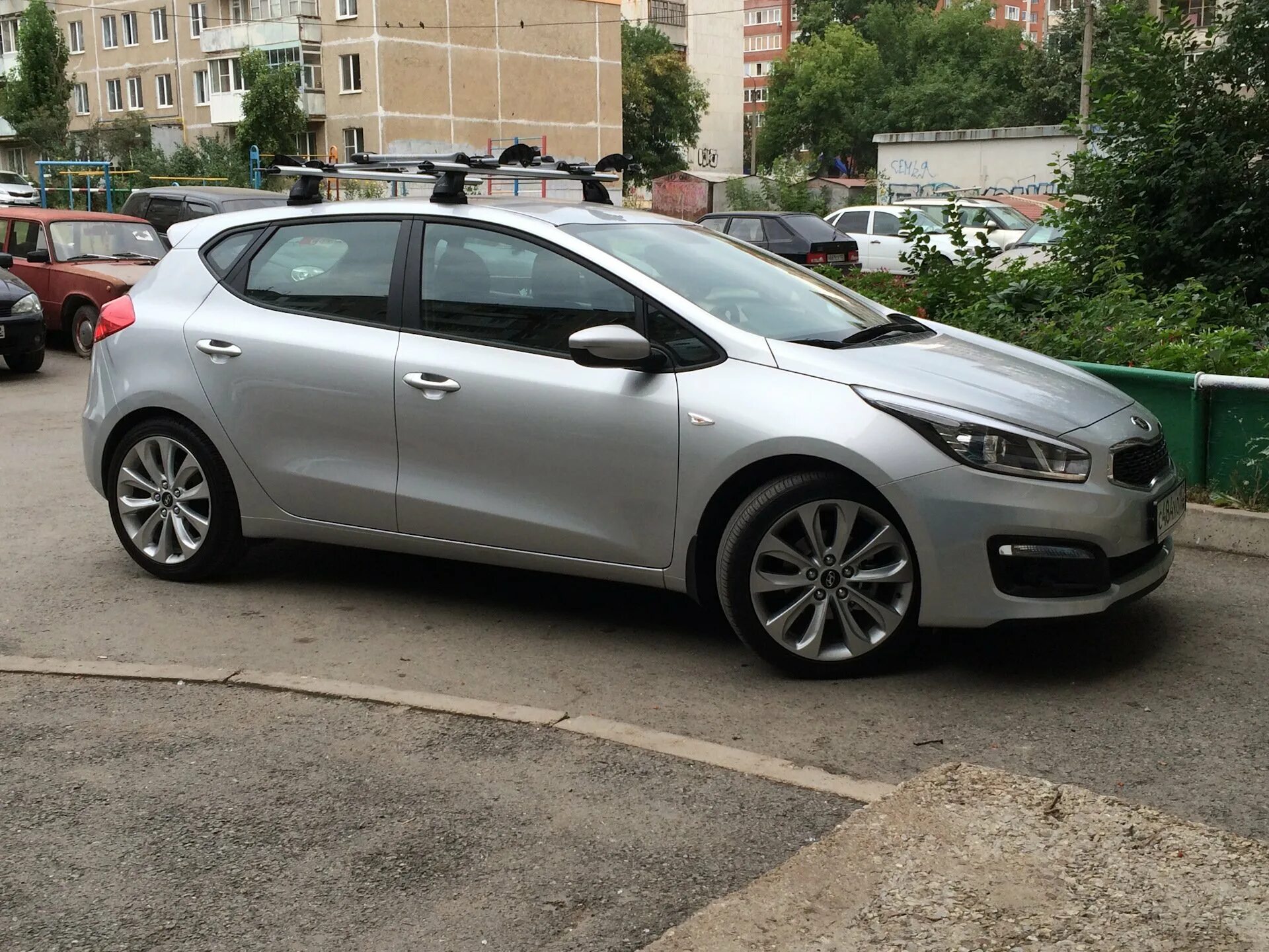 Киа сид 15. Kia Ceed на 18 225 45. Kia Ceed r18. Кия СИД 2 R 18. Kia Ceed 2 r18.