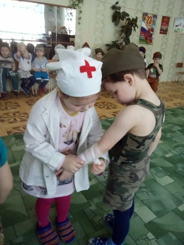 физкультурное занятие во второй младшей группе проводится. развлечения в садике. досуги и развлечения во второй младшей группе. физкультурное развлечение в младшей группе детского сада. развлечение во второй младшей группе.