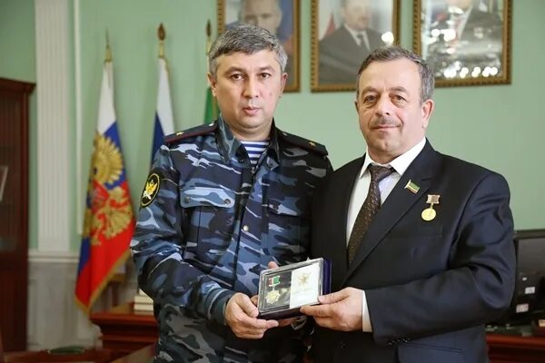 Чечне контакты. Альсултанов генерал фсин. уфсин по чечне начальник генерал майор альсултанов. уфсин по чеченской республике.
