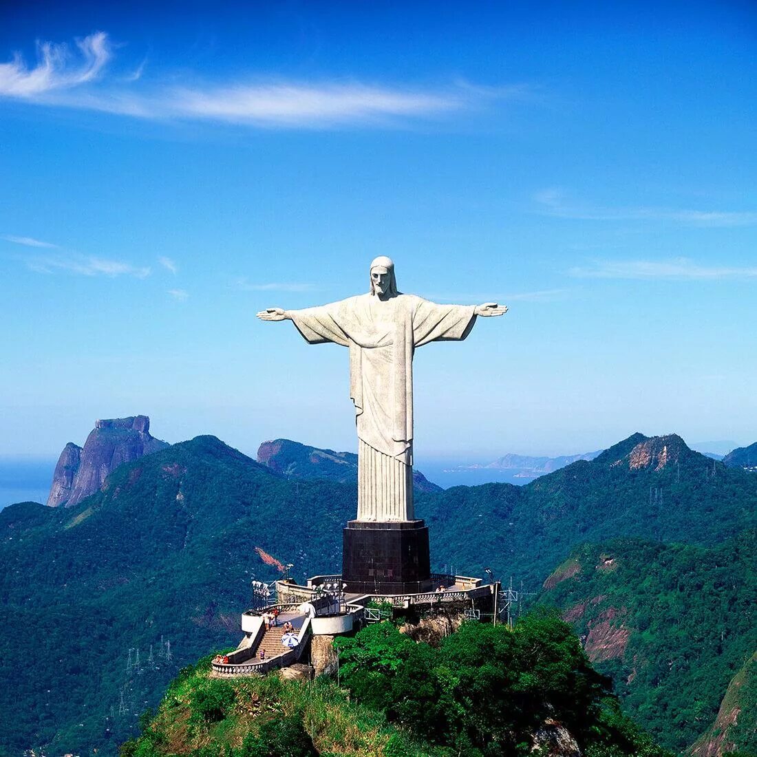 Статуя Христа-Искупителя Бразилия. Христос Искупитель Рио де Жанейро. Бразилия Рио де Жанейро статуя Христа Спасителя. Статуя Иисуса в Рио де Жанейро.