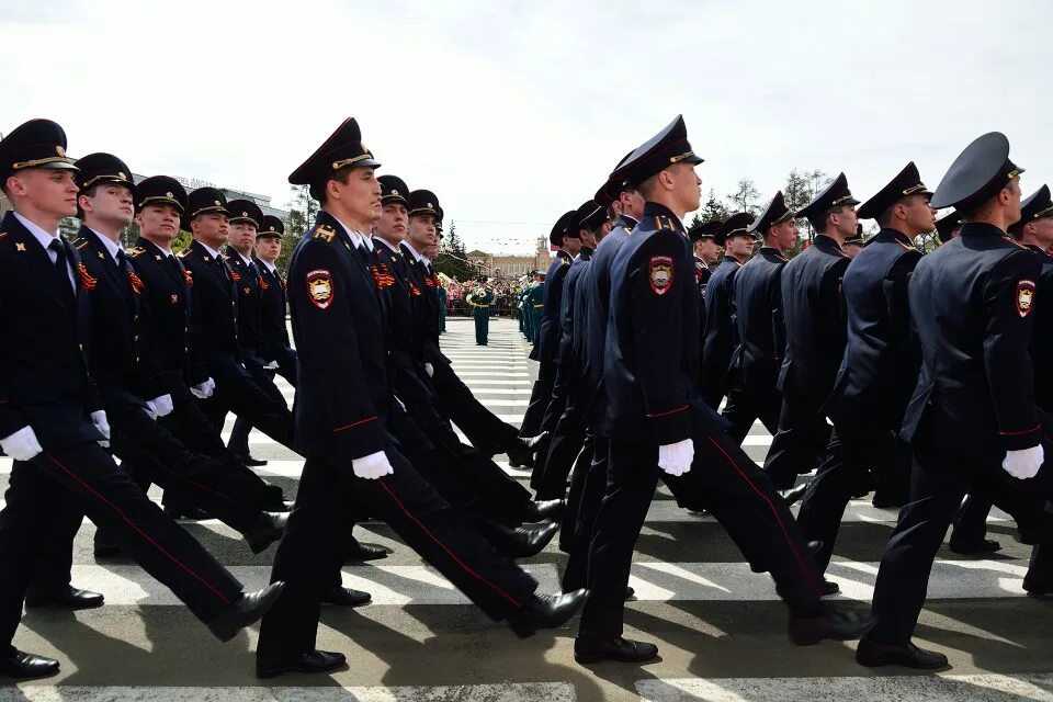 парад победы иркутск. тихий парад. сборник "тихий парад" (lp, оранжевый винил). тихий парад. калинов мост цветная.