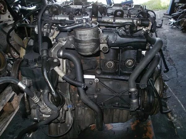 Vito двигатель. Двигатель CDI 2.2 дизель Мерседес Vito. Мерседес Вито 639 мотор. Движок Мерседес Вито дизель. Номер двигателя Vito 638 дизель.
