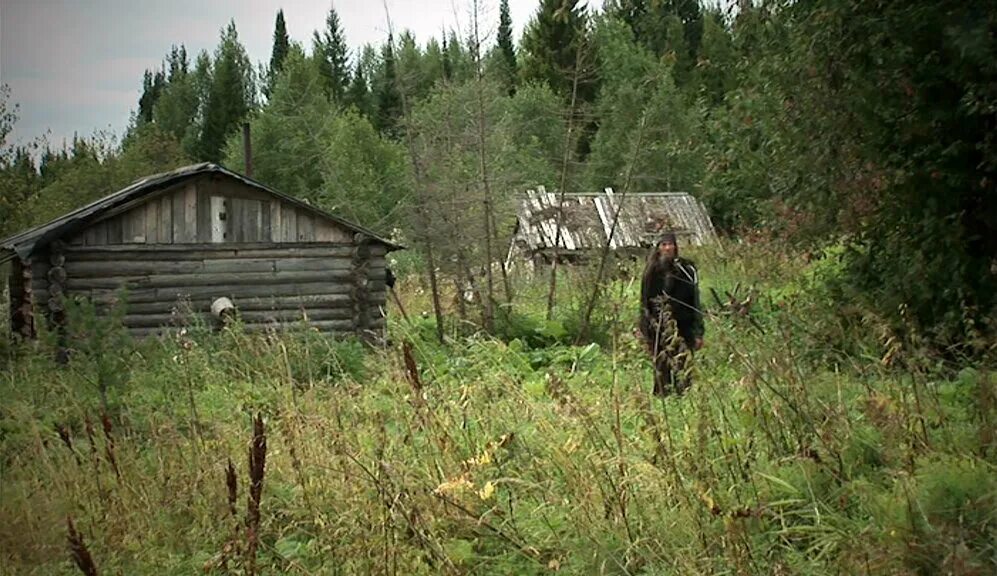 Таежный скит. Тайга Урала заброшенные деревни. Таежный староверческий скит. Заброшенные Сибирские деревни в тайге. Хранилище времени затерянная глушь