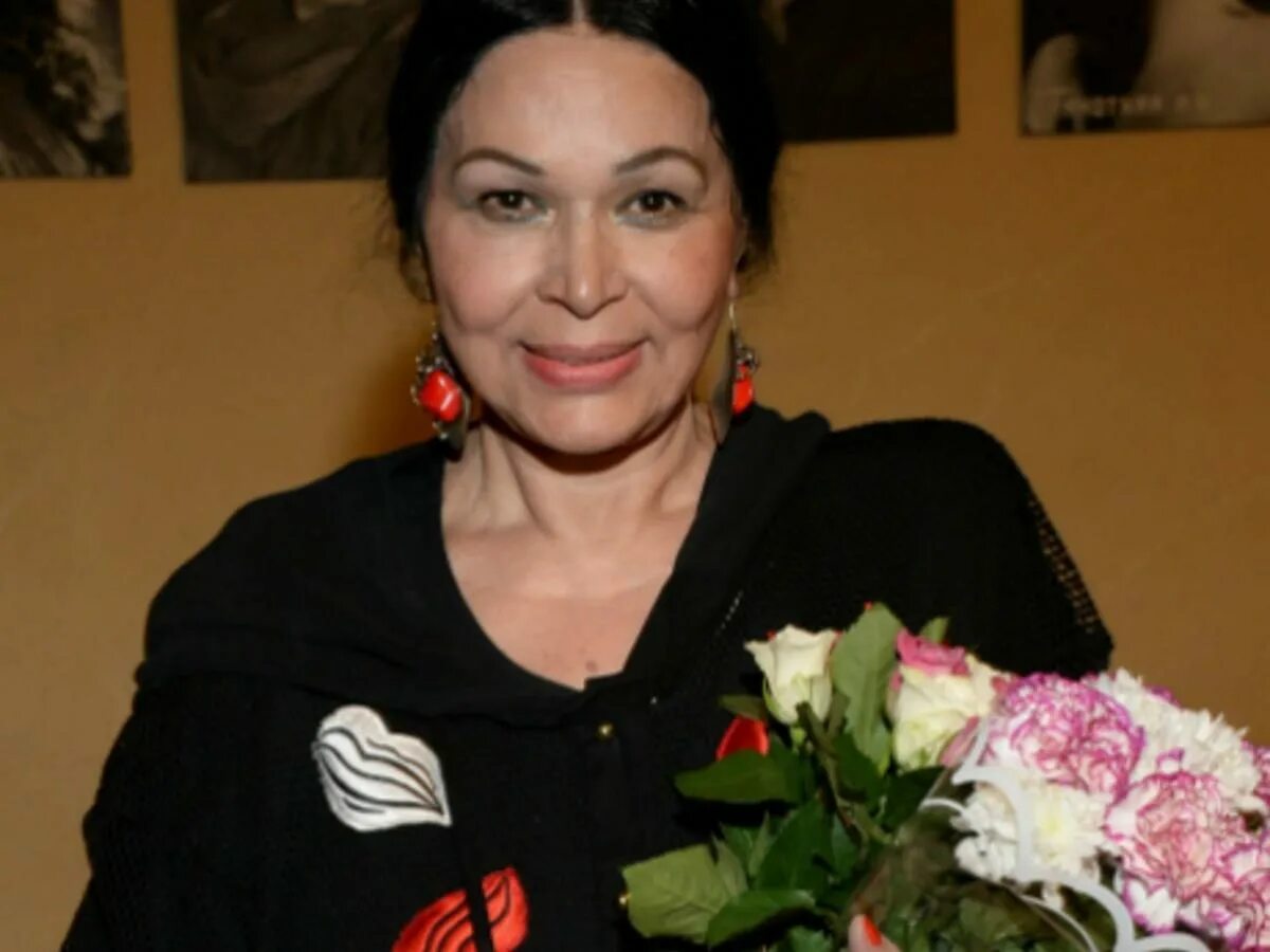 Жемчужная актриса цыганка. Ляля георгиевна жемчужная. Жемчужная актриса цыганка. Ляля жемчужная. Жемчужная актриса цыганка.