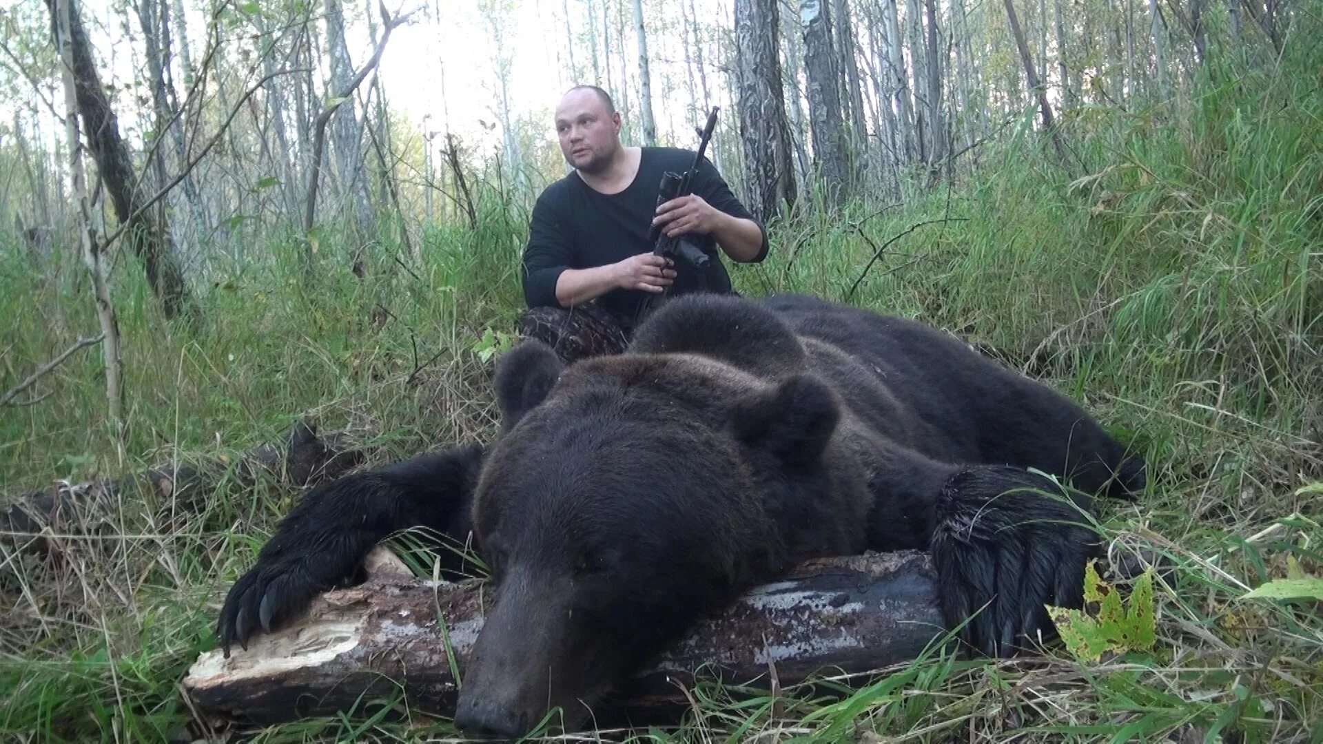 Охота на медведя видео 2023. Таежный охотник. Таежный охота на медведя.
