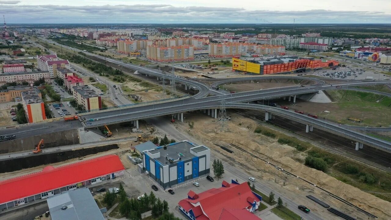 Прием кабеля. Новый уренгой ул. Новый уренгой новый мост. Центр единоборств. Новый уренгой ямал мебель.