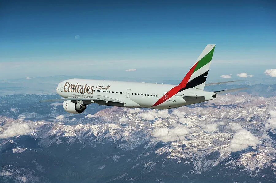 Боинг 777 Emirates. 777 Эмирейтс. Boeing 777 эмираты. Боинг Эмирейтс.