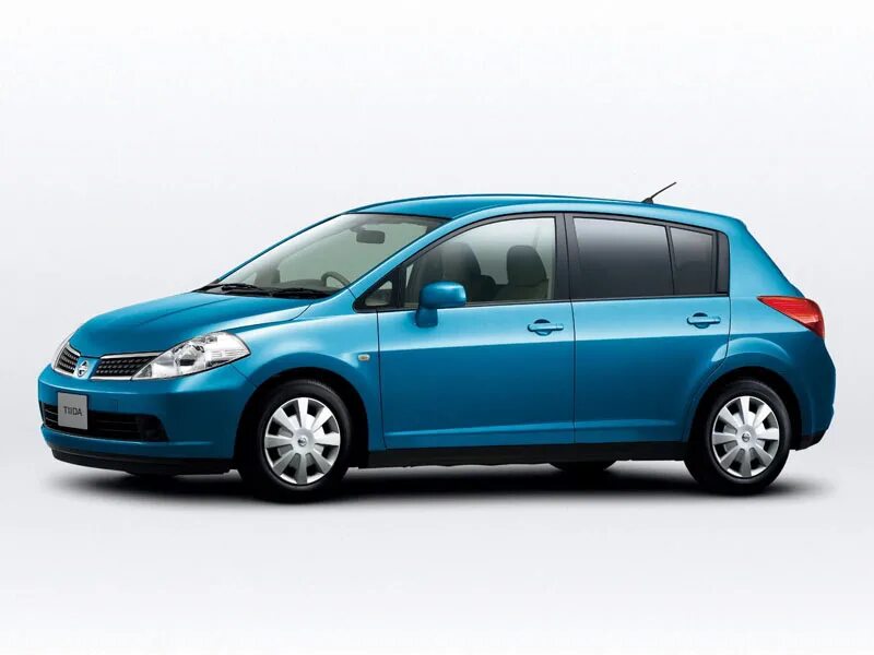 Nissan tiida 4wd. Nissan tiida. Nissan tiida 2014. Шкода тиида. Ниссан тиида детали.