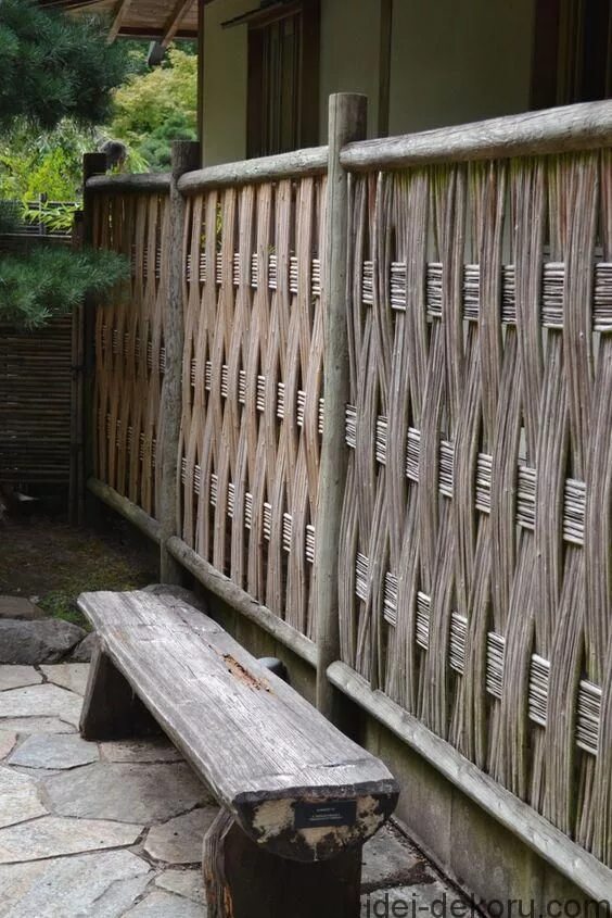 Деревянный забор. Необычный забор. Оригинальный забор. Необычный деревянный забор. Тин з