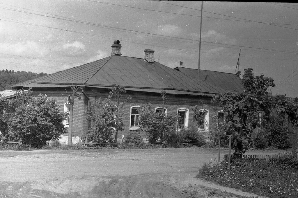 старый город дмитров. м о прошлое. сергиев посад 19 век. железнодорожная станция обираловка. подольск 1950.
