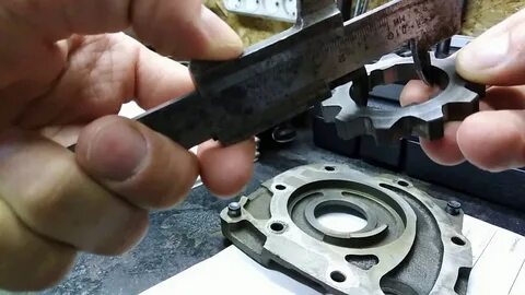 Зазор шестерен масляного насоса