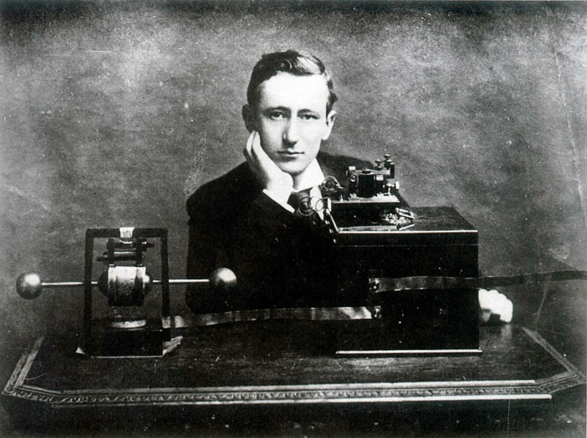 Гульельмо Маркони. Радиоприемник Попов Маркони 1895. Гульельмо Маркони изобретение. Гульельмо Маркони 1896 год.