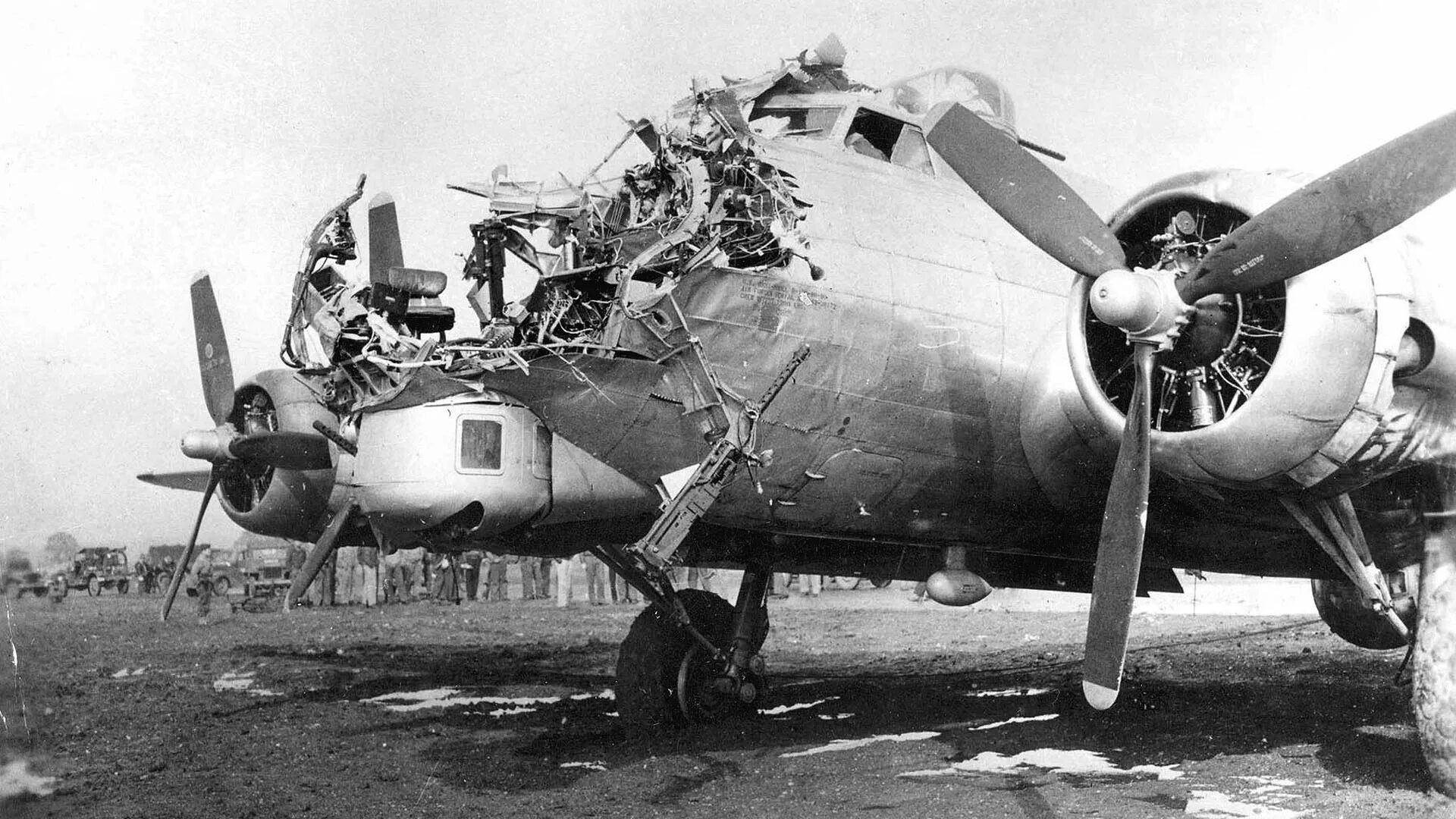 B 17 тесты. Бомбардировщик б-17 летающая крепость. B-17 Bomber. Бомбардировщик b-17g. Боинг b 17g.