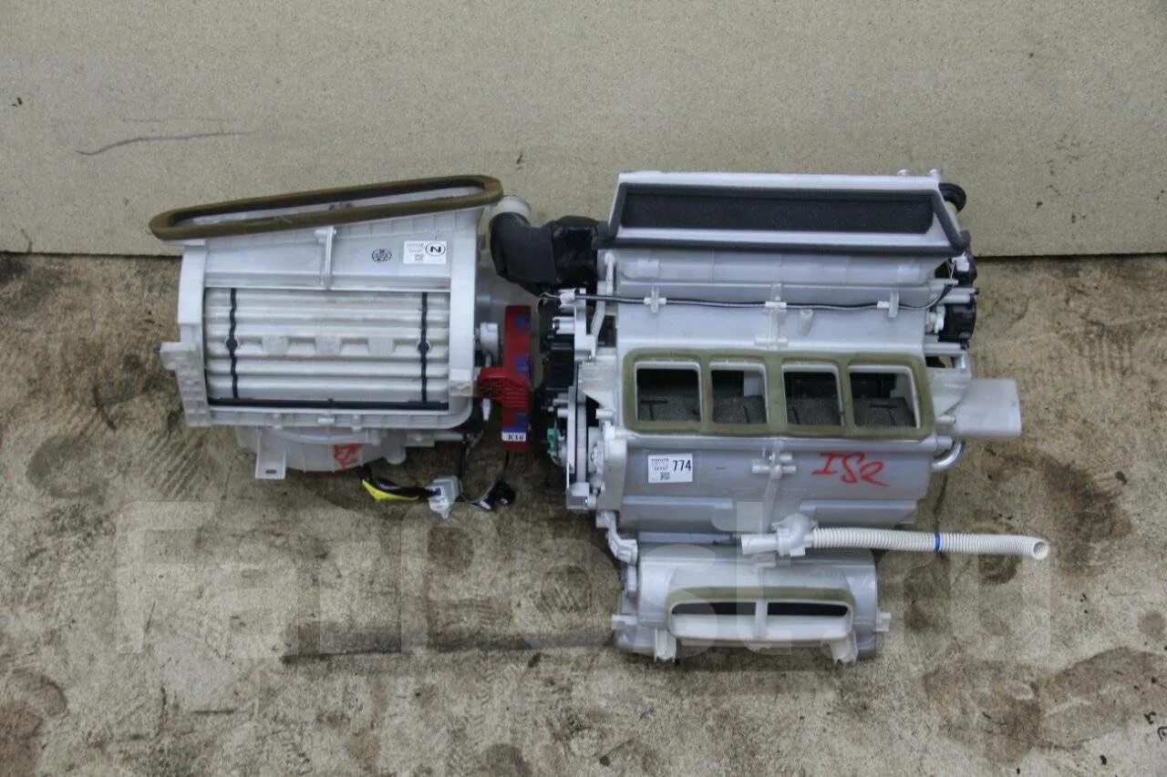 Воздуховод отопителя лексус ес250. Лексус 350 печка салона. Печка lexus rx300. Печка лексус лс 400. Корпус отопителя lexus gs300 160.