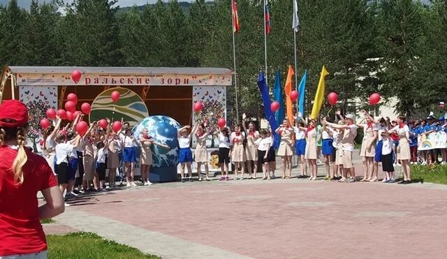 Уральские зори лагерь Магнитогорск. Уральские зори лагерь Башкирия. Уральские зори Башкирия лагерь корпус. Уральские зори лагерь Магнитогорск 5 корпус. Уральские зори купить