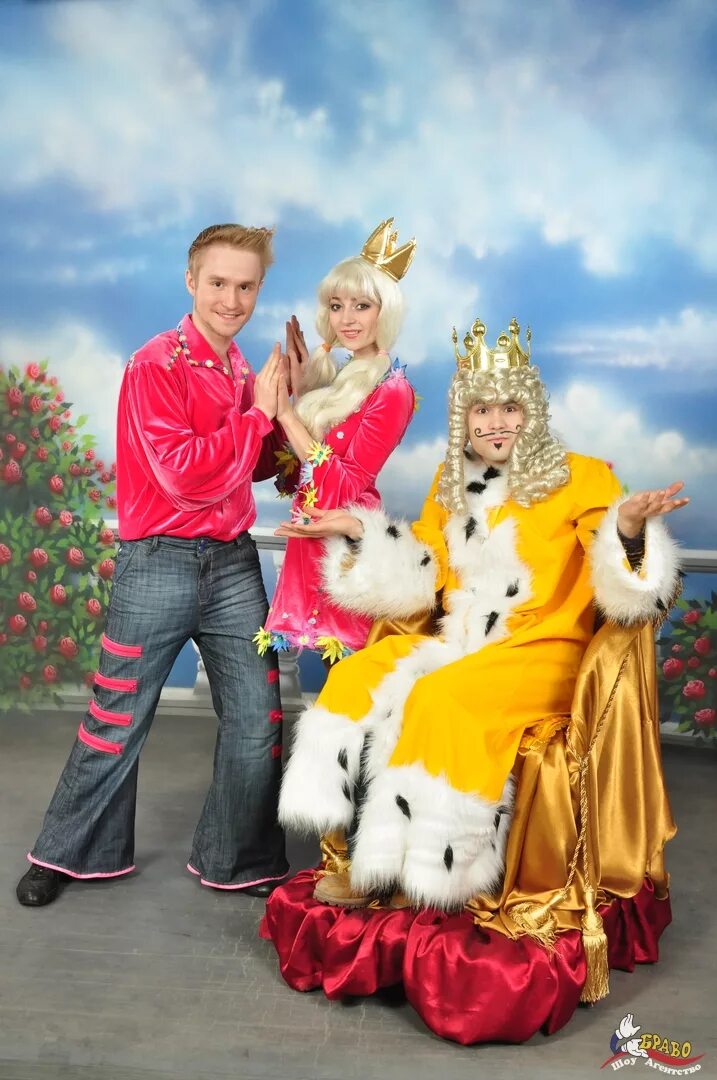 Бременские музыканты ансамбль. Бременские музыканты аниматоры алматы. Костюм бременских. Бременские музыканты шоу агентство браво. Костюм "петух".