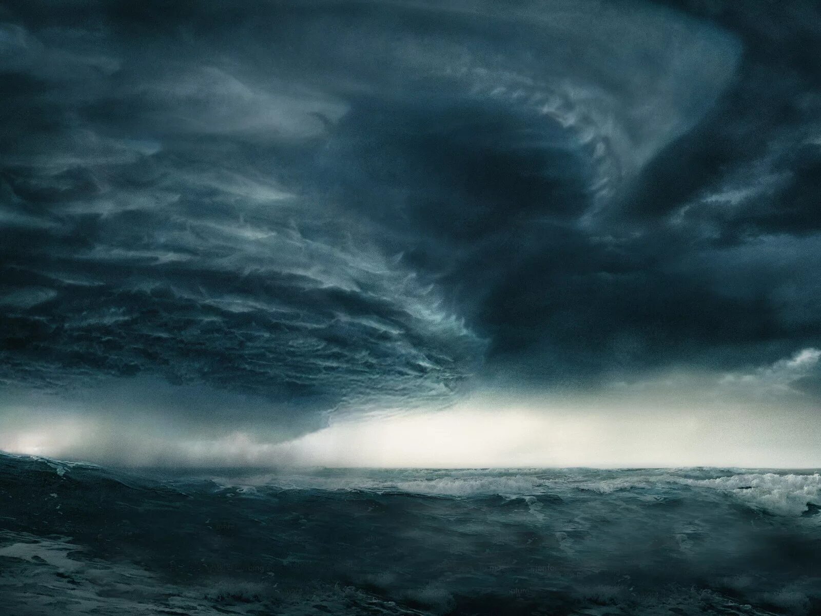 Скажи шторм. Атлантический океан Бермудский треугольник. Океан буря шторм смерч. Атлантический океан шторм. Шторм в океане.