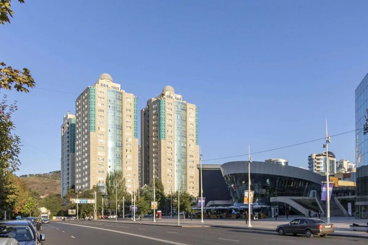 Жк достык. Алма ата проспект достык. almaty towers, алматы. тенгиз тауэрс алматы. улица достык в алматы.