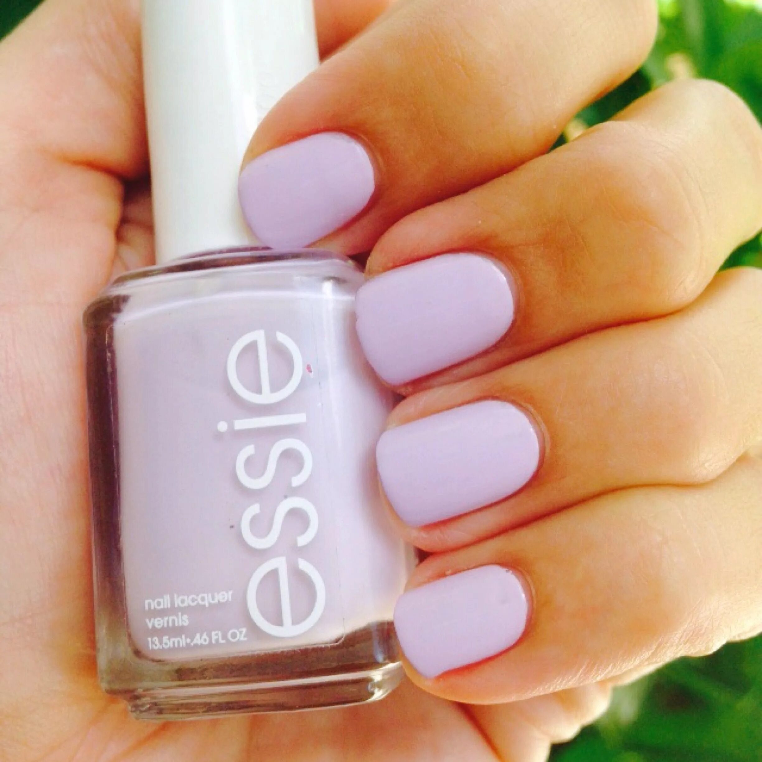 Какой цвет маникюра в апреле 2024. Essie лак. Лак Essie маникюр. Essie Nail Color 50. Essie go Ginza.