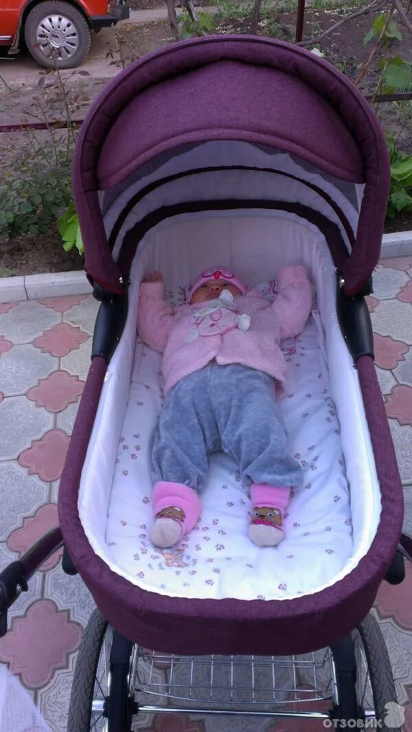 коляски для маленьких детей. коляска для кукол bayer chic 2000. коляски для девочек. настоящие дети настоящие коляски. прогулка с реборном.