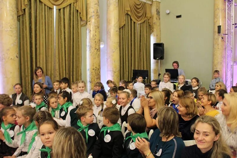 Дом творчества юных спб. Дворец творчества юных пермь. ддют невского района. спб городской дворец творчества юных мероприятия. санкт петербургский дом детского творчества концертный зал.