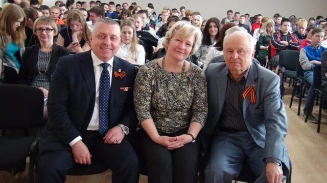 Челябинск ленинский район масленникова. Чтпигх имени я. Техникум имени осадчего. Техникум осадчего челябинск. Челябинский техникум промышленности и городского им я.