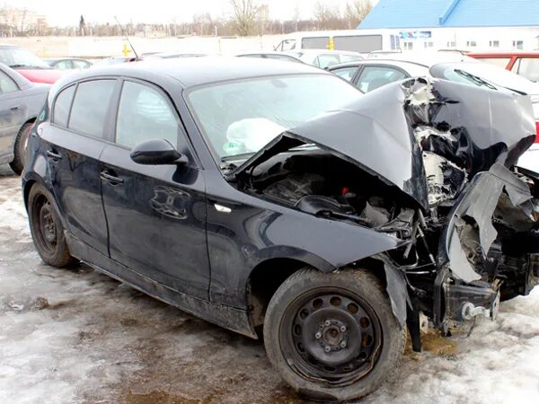 бмв е36 битая. битая бмв ф10. битые бмв. битые бмв. битый bmw.