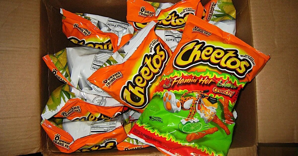 Flaming hot cheetos. Cheetos jumbo. cheetos small. cheetos кетчуп.