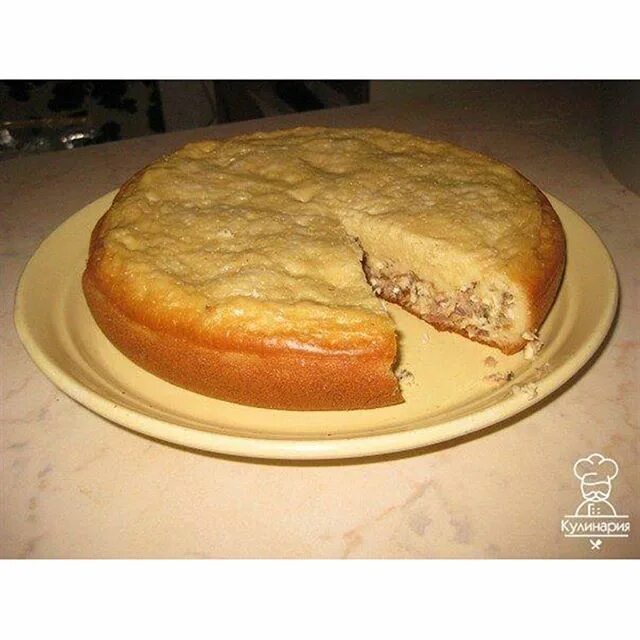 Скорый пирог на майонезе. Пирог с сайрой. пирог заливной на кефире с сайрой. пирог с сайрой на кефире. пирог с сайрой и яйцом.