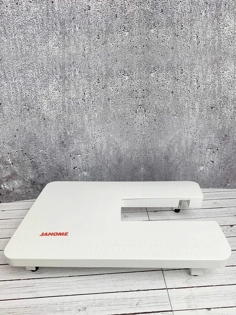 Приставной столик для швейной машины janome dc 3050. Швейная машина janome se7515. Расширительный столик для швейной. Janome расширительный столик 725-813-002. Расширительный столик для швейной машины janome ami 25s.