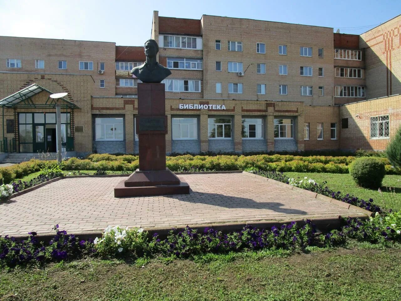 Серебряно прудский рабочий поселок. Пгт серебряные пруды московская область. рабочий посёлок серебряные пруды. серебряные пруды достопримечательности. сан сити серебряные пруды.