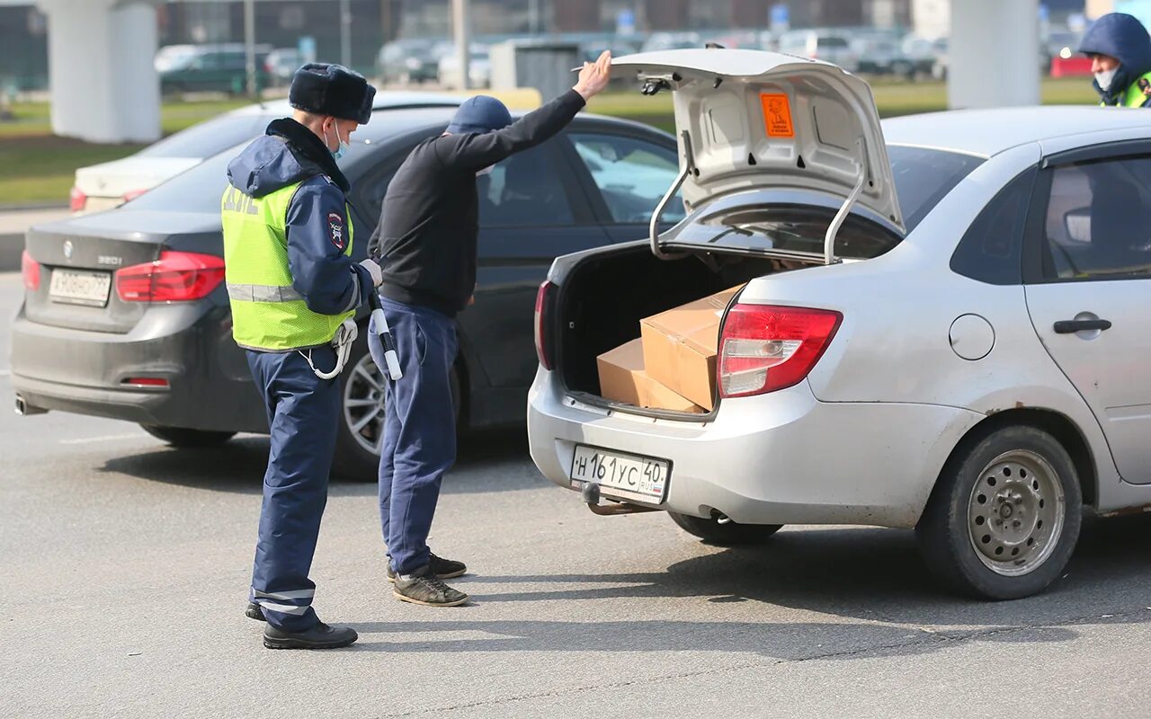 Дпс просит открыть. Досмотр авто. Дпс остановили. Дпс просит открыть. Дпс просит открыть.