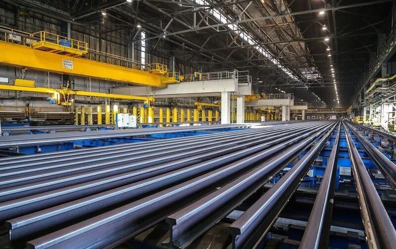 Пао «челябинский металлургический комбинат». Нлмк виз сталь. Закалка и отпуск стали. Рельсы евраз на заводе. Нлмк виз сталь.