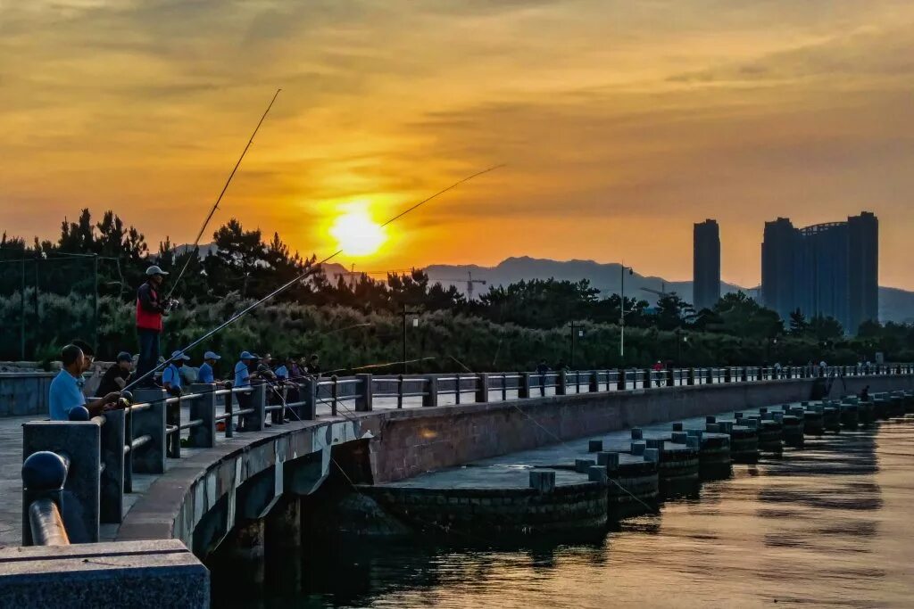 Вэйхай китай отдых на море. Вэйхай (Weihai). КНР город Вэйхай. Вэйхай Международный пляж. Вэйхай Китай достопримечательности.