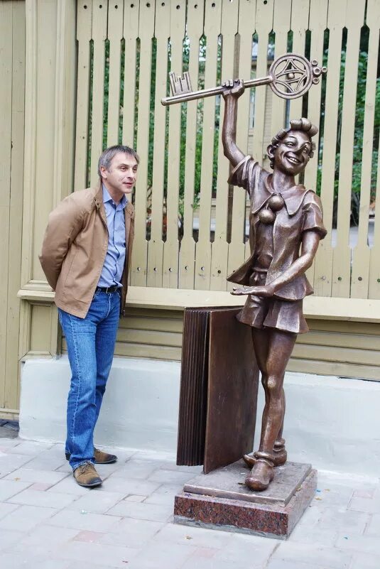 музей буратино самара. музей усадьба толстого самара. мемориальный музей фрунзе самара.